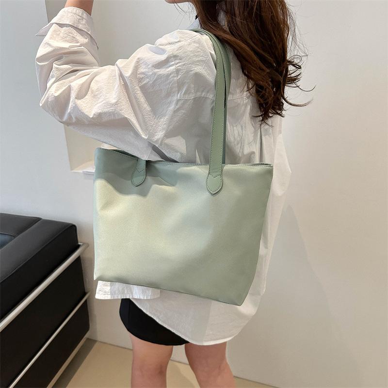 Корейская версия сумки большой вместимости 2024 года, летняя новая модная иностранная сумка-тоут, ретро женская сумка через плечо