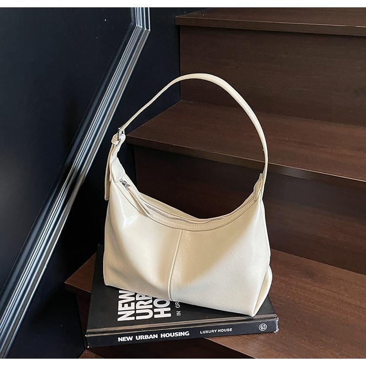 IELGY Work Commuter Large-Capacity Dumpling Bag Fashion Casual One-Shoulder Underarm Bag