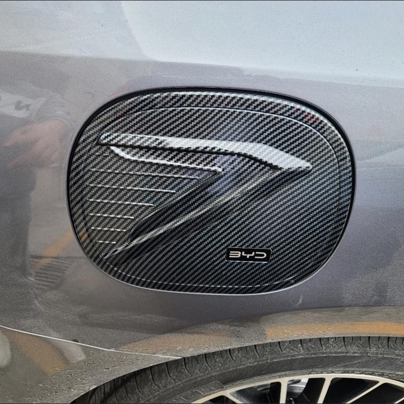Для Byd M9 2025 Аксессуары Защитная крышка порта зарядки автомобиля Декоративные наклейки на крышку бензобака ABS Стиль под карбон черный