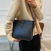 2025 New Retro Simple Texture High Sense Women's Bucket Bag Fashion Versatile Trend Shoulder Messenger Bag
