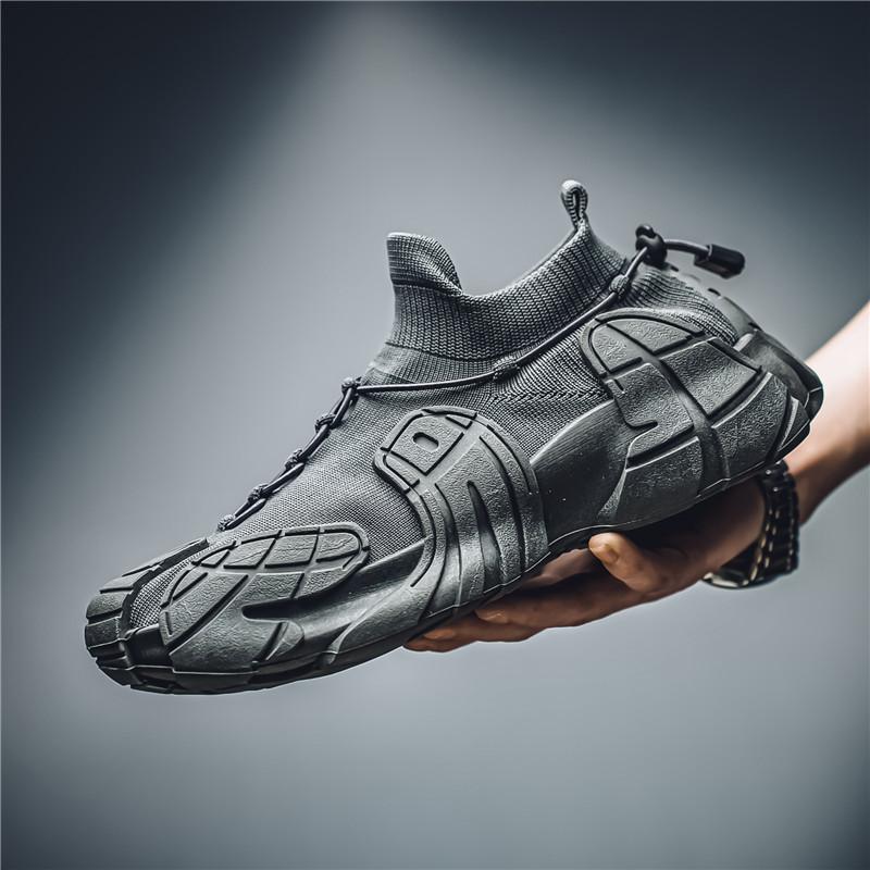 Мужская обувь лето дышащая 2025 новая обувь из мушиной ткани ультралегкая обувь-носки универсальные папины кроссовки мужская индивидуальность тренд