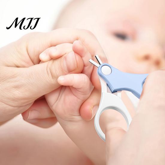 Инструмент для ухода за ногтями младенца, 4 шт./комплект, набор с кусачками, ножницами, пинцетом, пилочкой, футляр для хранения детского резака, набор инструментов для маникюра, педикюра и ухода