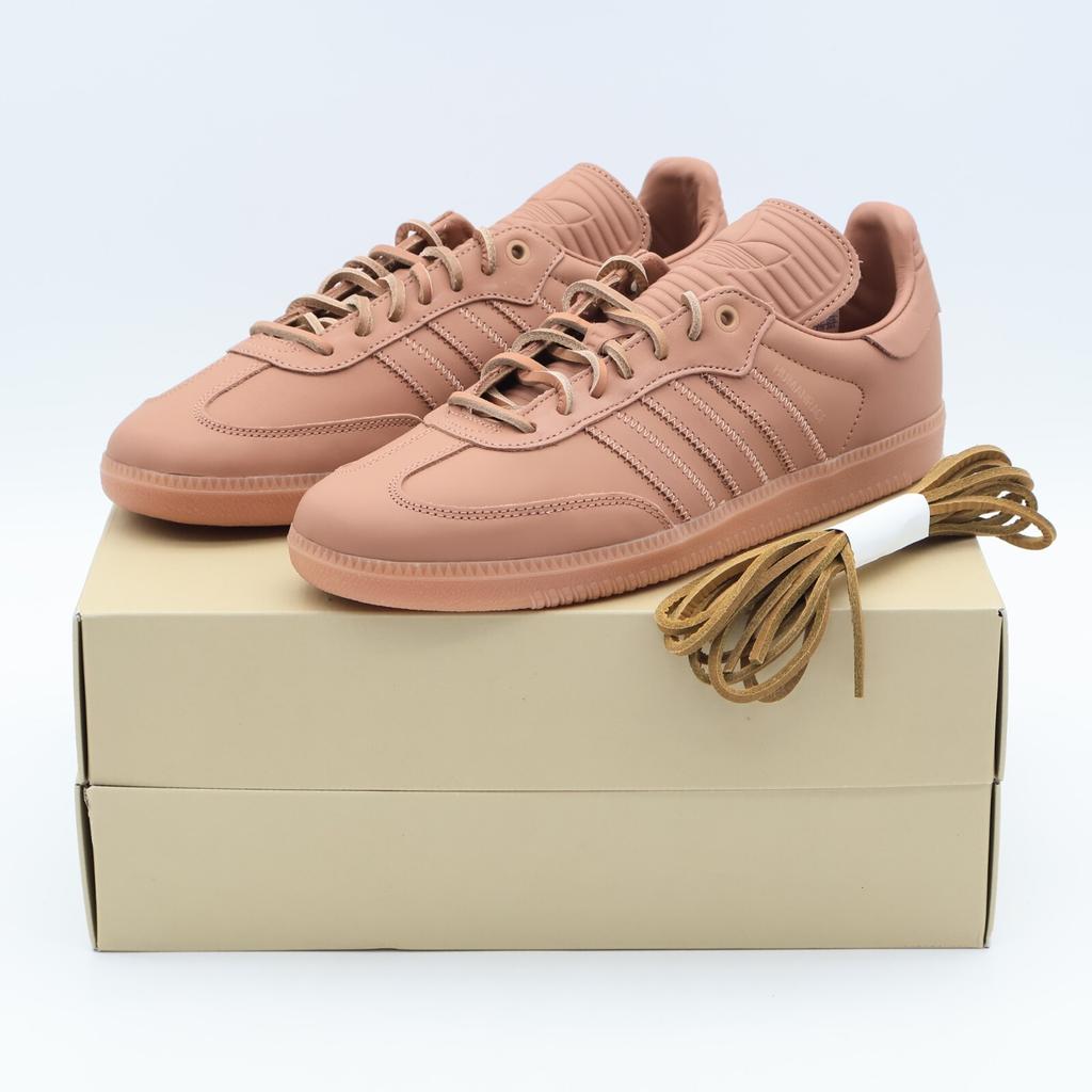 IE7290 Фаррелл Уильямс adidas Originals Samba Humanrace Глиняный Страт (Мужской)