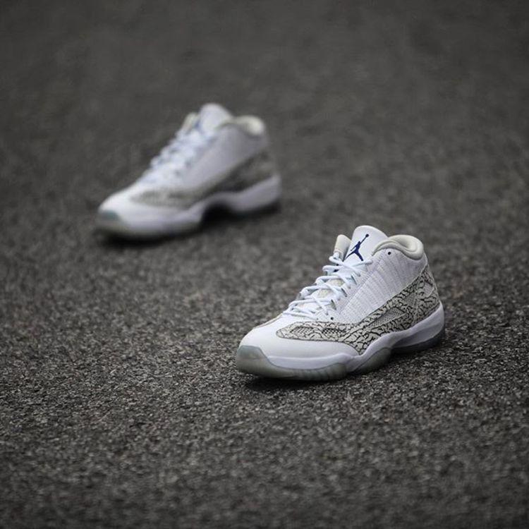 Мужские кроссовки Jordan 11 Retro Low IE Cobalt (2015) Белый/Кобальт-Серый дзен-Серый цемент