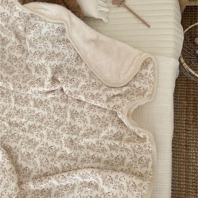 Двусторонний принт Хлопковое одеяло с крючком и фестончатым краем Универсальное двухслойное одеяло Теплое для младенцев и взрослых