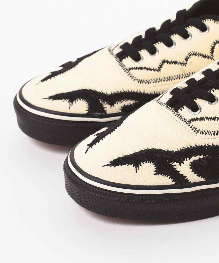 TC32-AJ520 TOGA A Vans Authentic Белый Черный (с Носками Комплект из 2 штук)