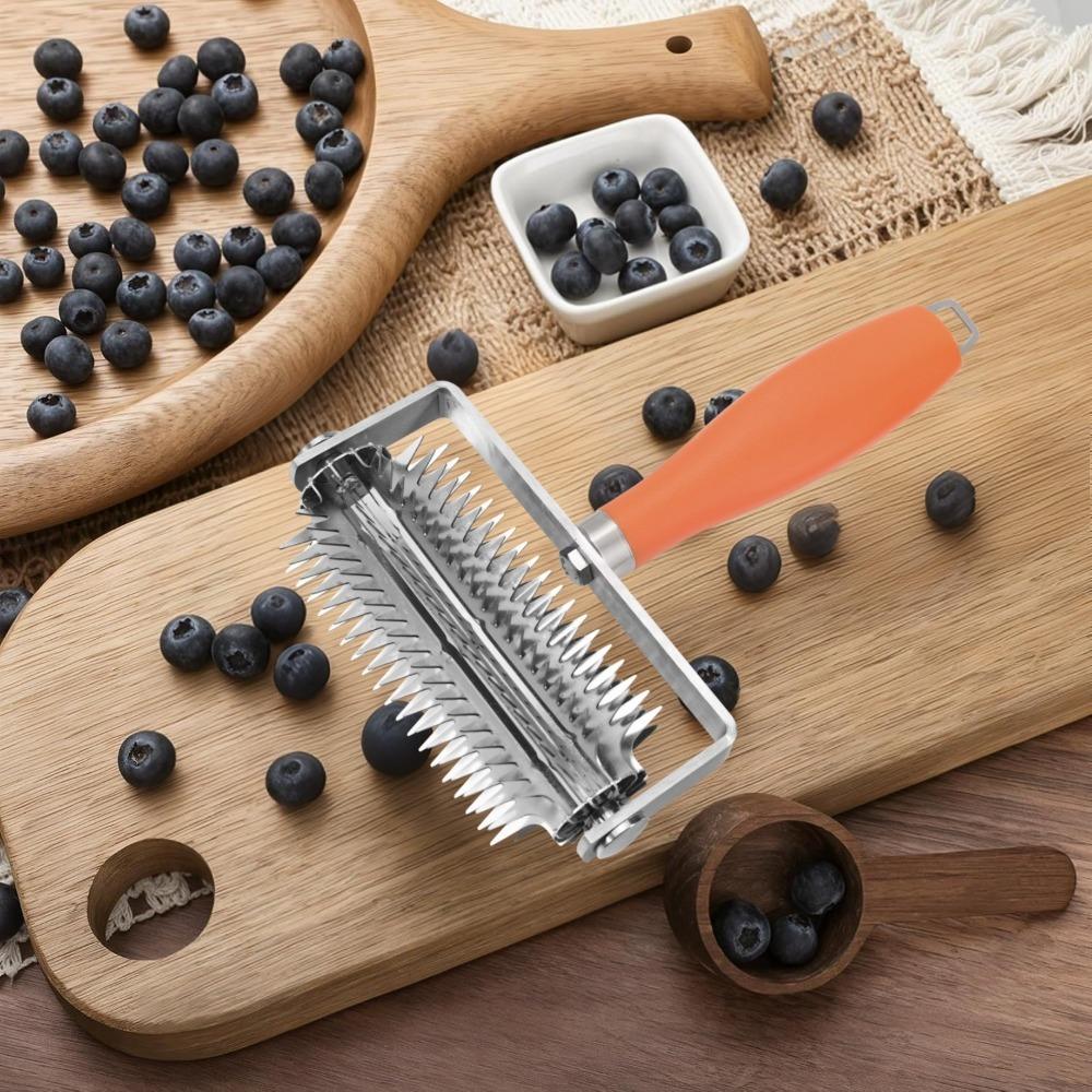 Stainless Steel Pizza Roller Puncher Effort-saving Berry Crusher Pizza Profile Puncher Dough
