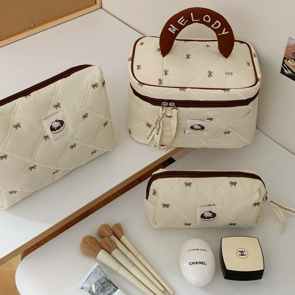 Plaid Quilted Large Capacity Makeup Bag - Soft, Portable Handbag for Students