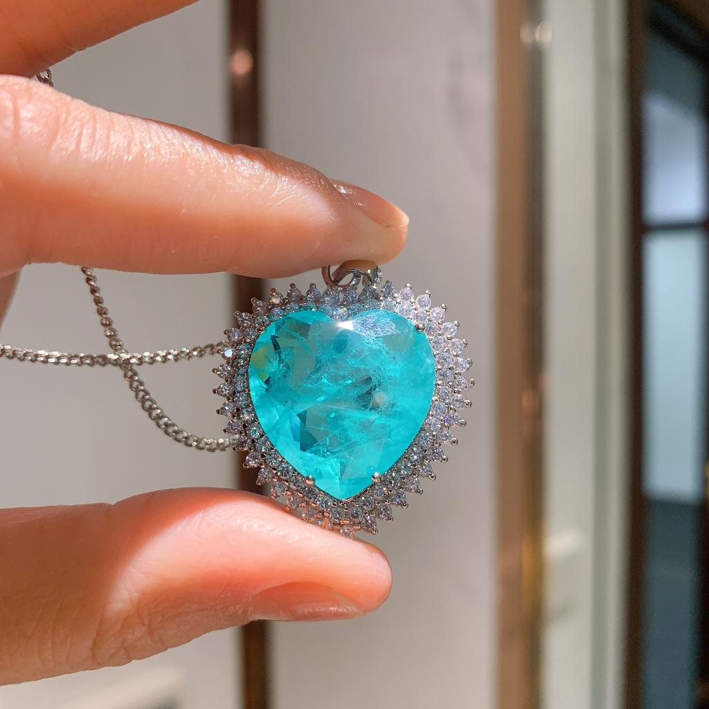 Jewelry Vintage Necklace Imitation Emerald Paraiba Heart 20 * 20 Large Pendant Necklace Female