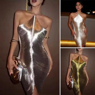 Женское вечернее платье глянцевое с бахромой халтер без спины без рукавов с разрезом однотонное