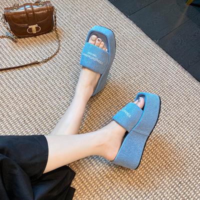 976050 пар толстоподошвенных шлепанцев с перемычкой и стразами для женской уличной обуви