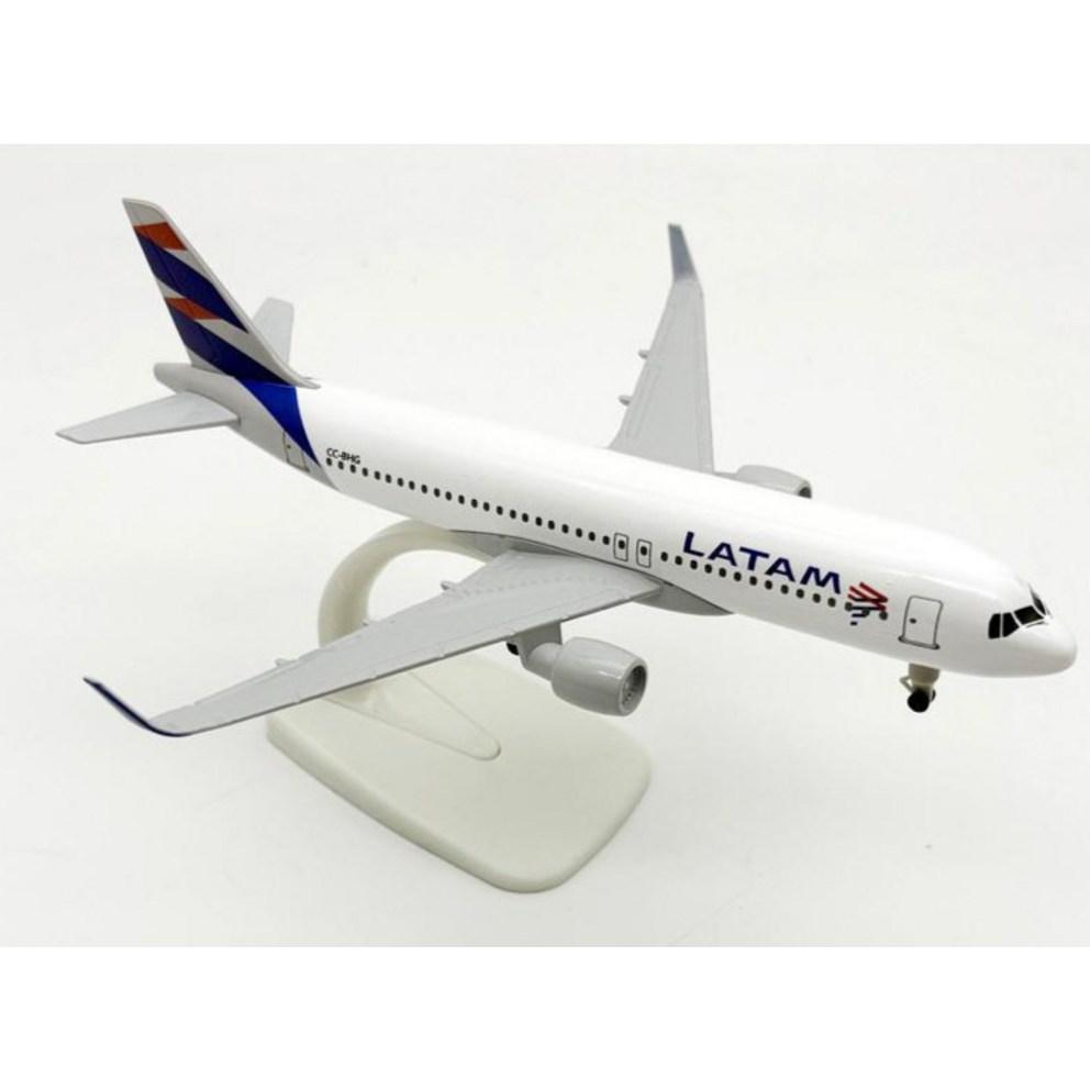 Модель самолета Latam Airlines из литого металла, 20 см (Серия 20-320)