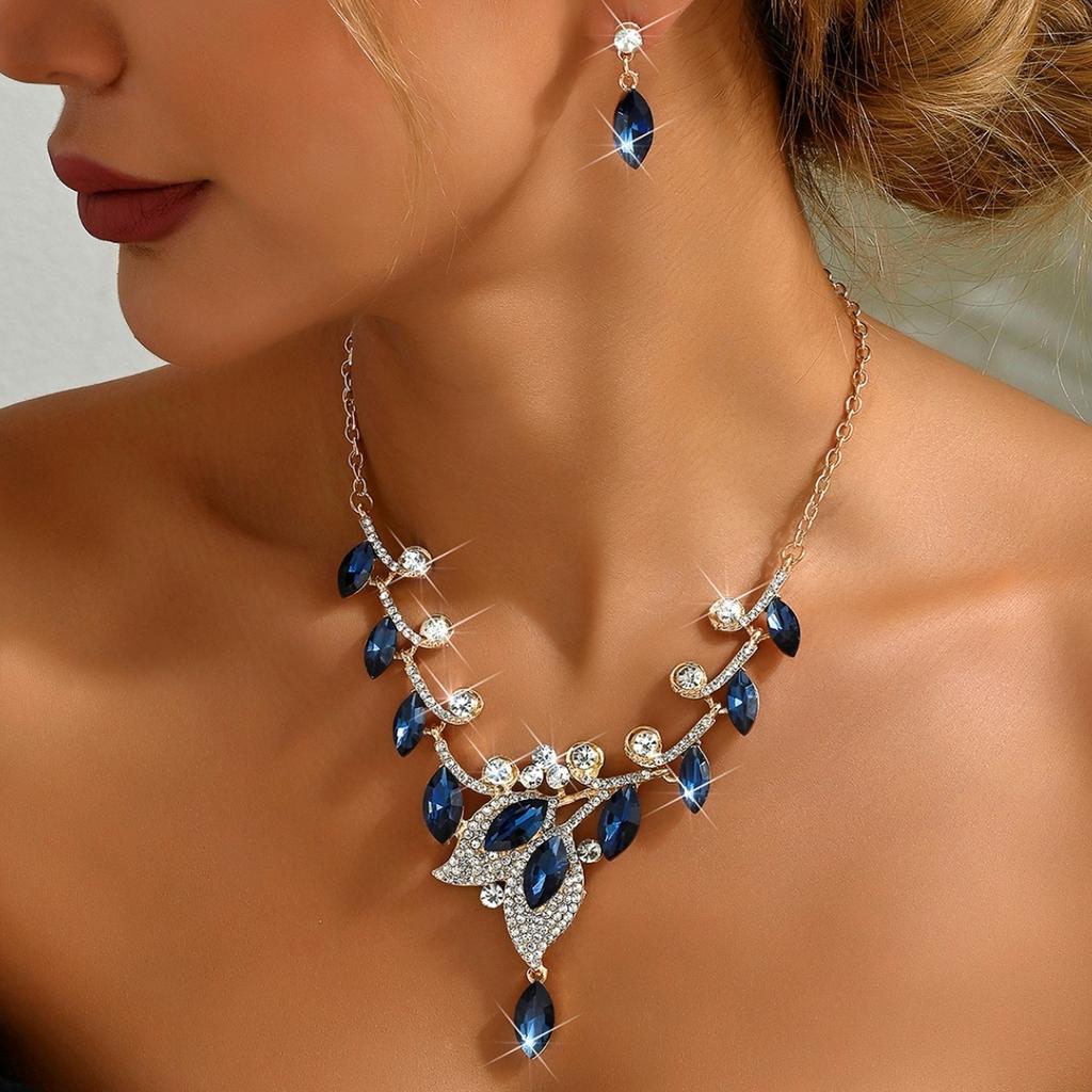 Комплект женских украшений из 3 предметов, роскошное ожерелье из листового кристалла, серьги, аксессуары для банкетного платья, цепочка на ключицу