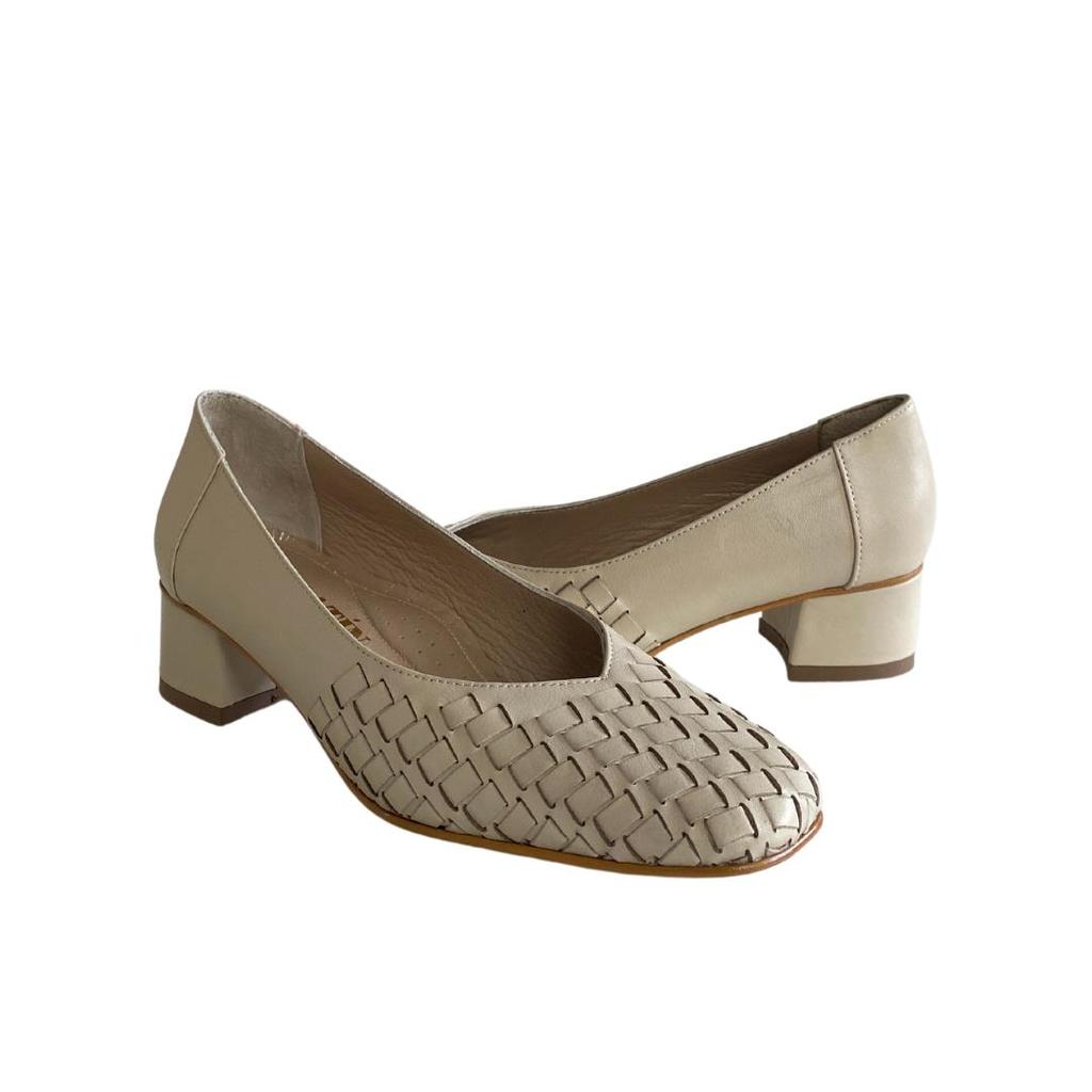 Женские туфли из натуральной кожи на низком каблуке