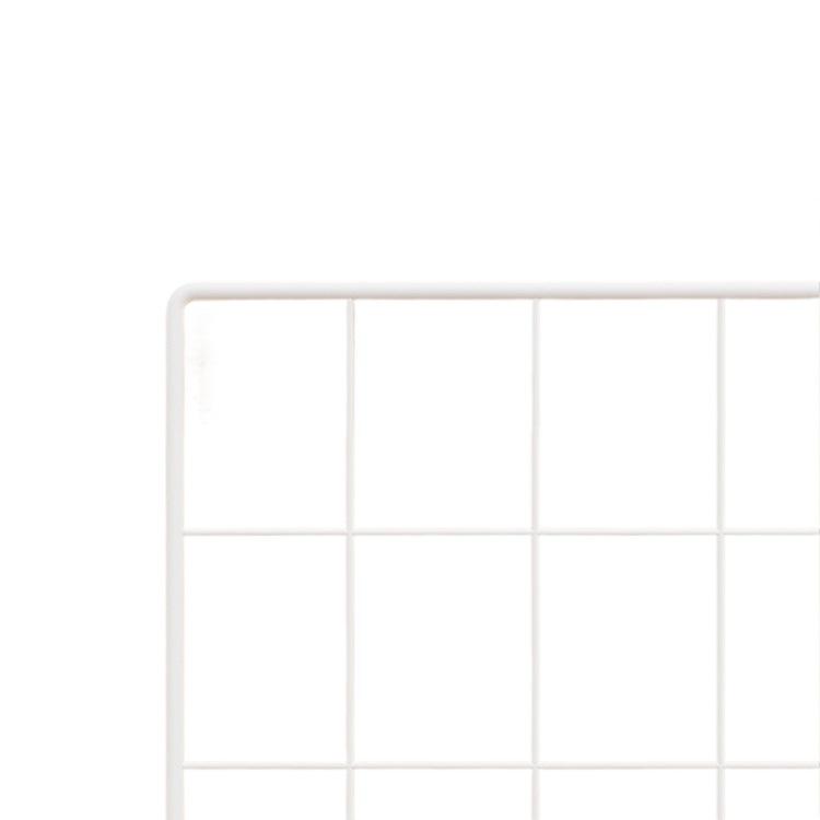 Стойка для выставки детских работ в детском саду: Сетка для подвешивания фотографий и поделок