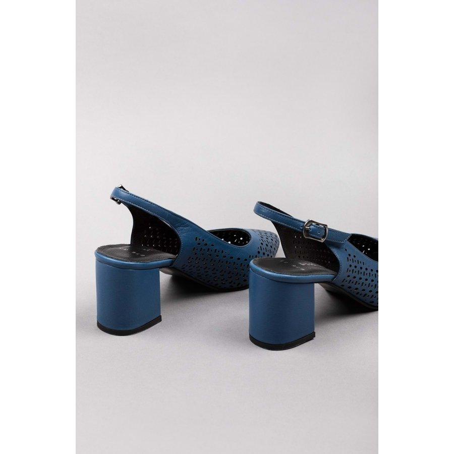 Женские стильные босоножки из натуральной кожи на среднем каблуке