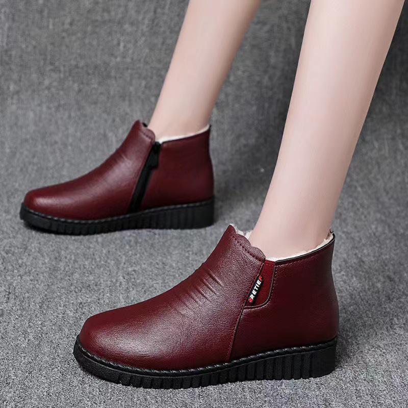 «Теплые зимние кожаные ботинки для женщин среднего и пожилого возраста — нескользящие, утолщенные, с бархатной подкладкой»