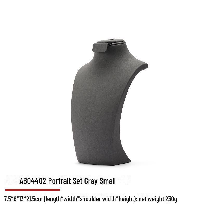 Витрина ювелирного магазина: Набор подставок для ожерелий и серег