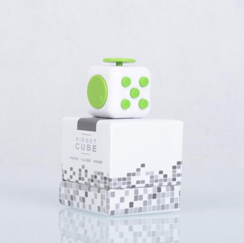 Игрушка Fidget Cube, снимающая стресс, тревогу и давление, отлично подходит для взрослых и детей [идея подарка] [расслабляющая игрушка] [средство для снятия стресса] [мягкий материал]