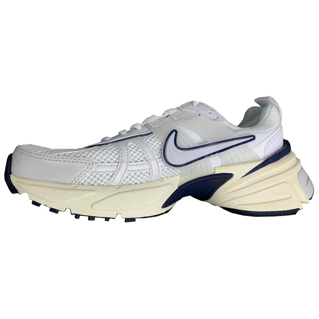 Nike Женские кроссовки V2K Run Summit White FD0736-102