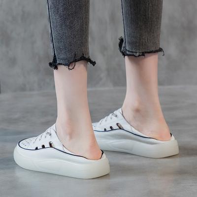 Белые туфли на толстой подошве из кожи на плоской подошве