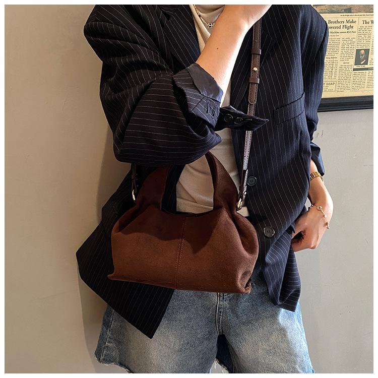 Retro Women's Pleated Handbag - 2025 Autumn/Winter Frosted Crossbody & Shoulder Bag