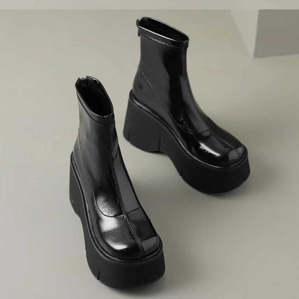 Small Ladies' Super Tall Platform and Ankle Boots New Autumn Round Toe Short Boots Slope Heel High-heeled Boots