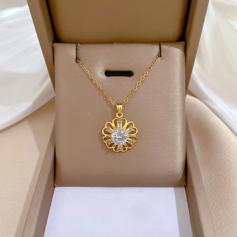 Empty Flower Personality Light Luxury Temperament Gorgeous Full Diamond Necklace Female Versatile Collarbone Chain Titanium Steel Chain