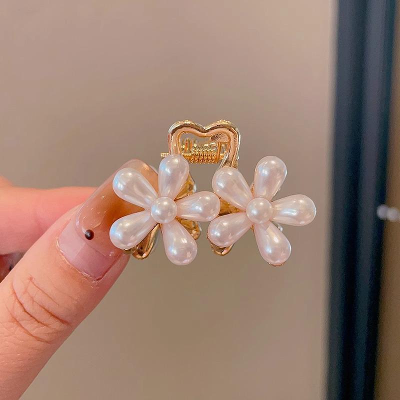 2025 Жемчужная заколка-краб для волос для женщин - Элегантный осенне-зимний аксессуар для волос для челки и боковых укладок