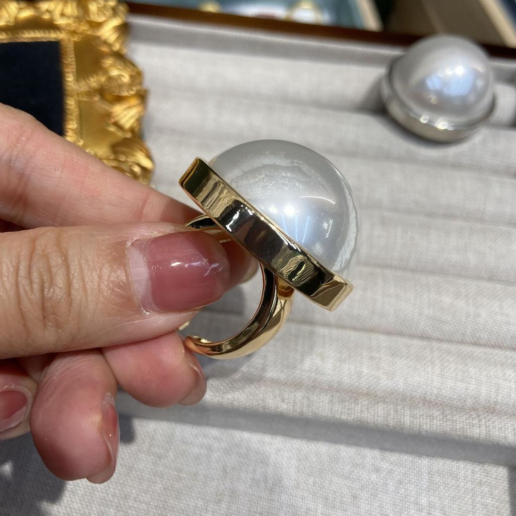 Полукруглое жемчужное кольцо, простое декоративное кольцо с крупными бусинами в гонконгском стиле, нишевый дизайн ювелирных изделий из жемчуга