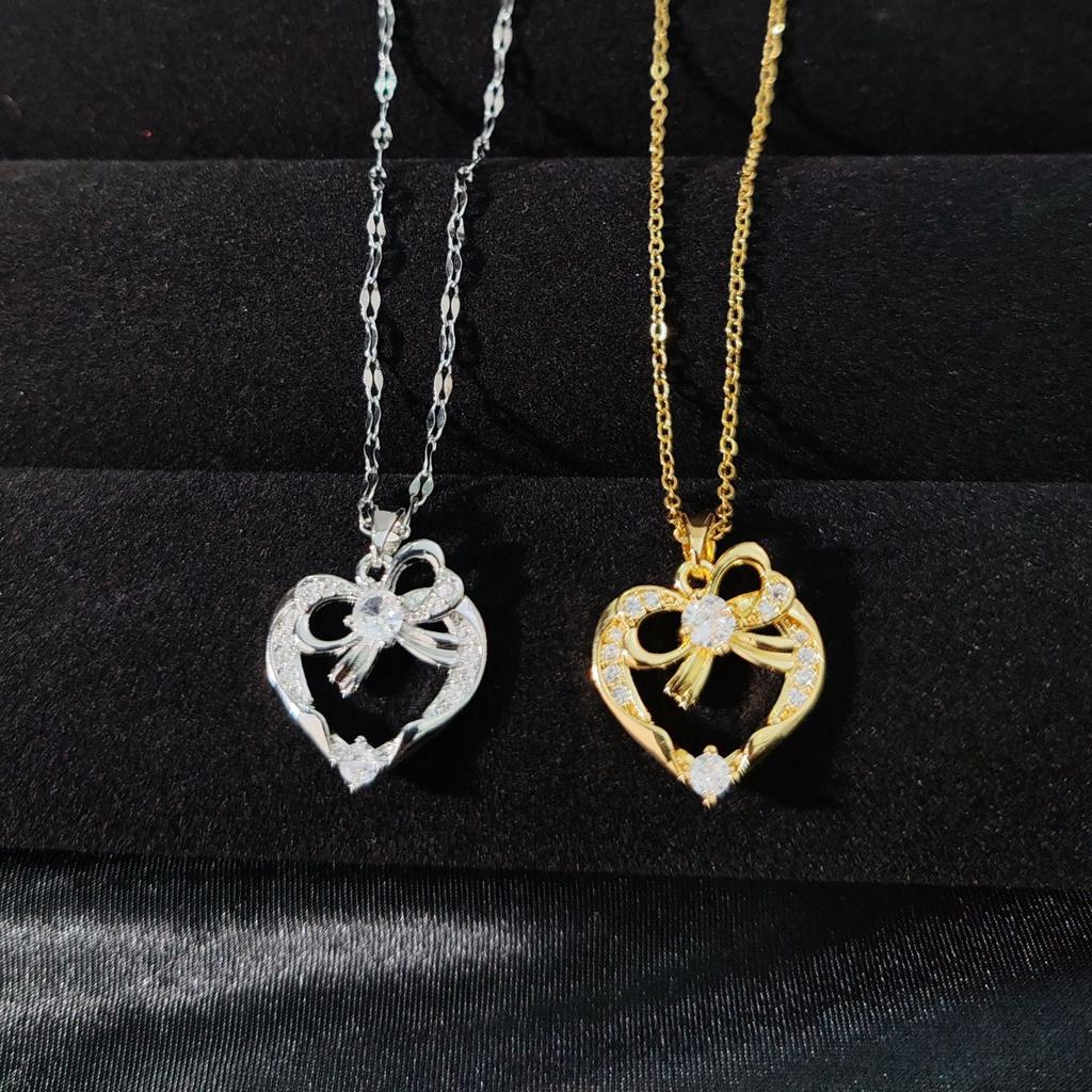 Титановая сталь Любовное ожерелье Женское Легкая роскошь Высокий уровень Универсальный кулон-сердце Цепочка для ключицы Аксессуары