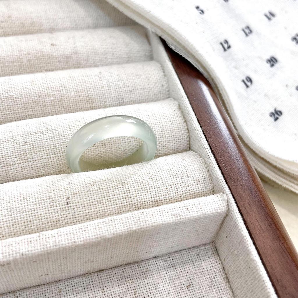 Новое кольцо в китайском стиле с бамбуковым дизайном и белым зеленым халцедоном - элегантные высококачественные нишевые женские украшения