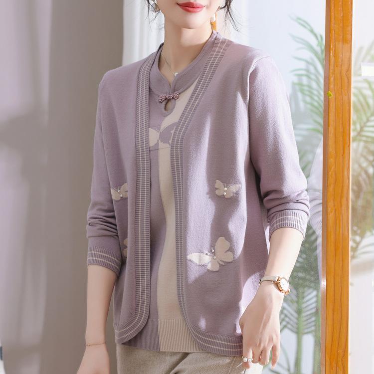 Middle-aged and Elderly Spring and Autumn Thin Cardigan Middle-aged Suit Mother Sweater Autumn Two-piece Sweater Ladies Bottoming Shirt