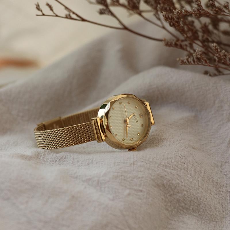 New Luxury Small Dial Steel Band Minimalist Retro Watch, A Stylish And Luxurious Women'S Watch, A Compact Ladies' Watch.