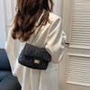 Модная сумка женская 2024 новая модная простая стильная маленькая квадратная сумка иностранный стиль простая цепочка модная сумка через плечо