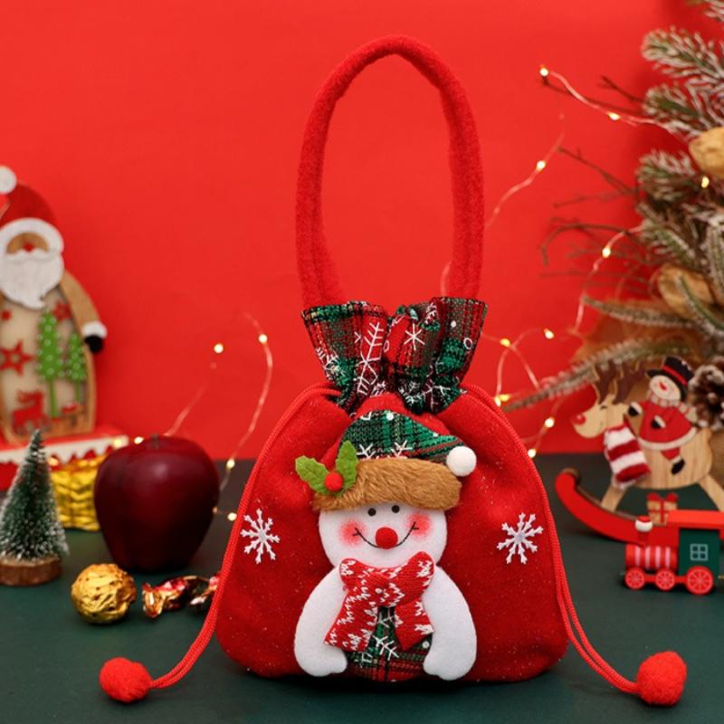 Christmas Apple Gift Bag Knitted Plush Santa Snowman Reindeer Bear Handbag Xmas Eve Candy Present Bag Holiday Party Decor