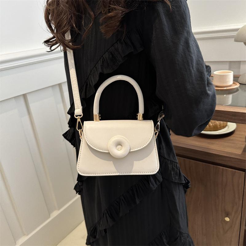 Популярная в этом году портативная маленькая квадратная сумка женская летняя 2024 новая модная сумка через плечо повседневная однотонная сумка-мессенджер в иностранном стиле