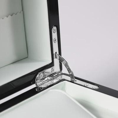 Круглая деревянная шкатулка для часов с черным рояльным лаком, замком и откидной крышкой