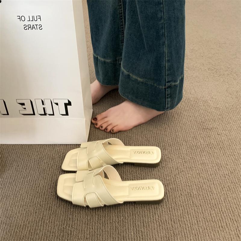 Slippers Women's Summer Wear 2025 New Versatile Internet Celebrity Soft Bottom One-word Drag Non-slip Flat Bottom Cool Slippers Ins Tide