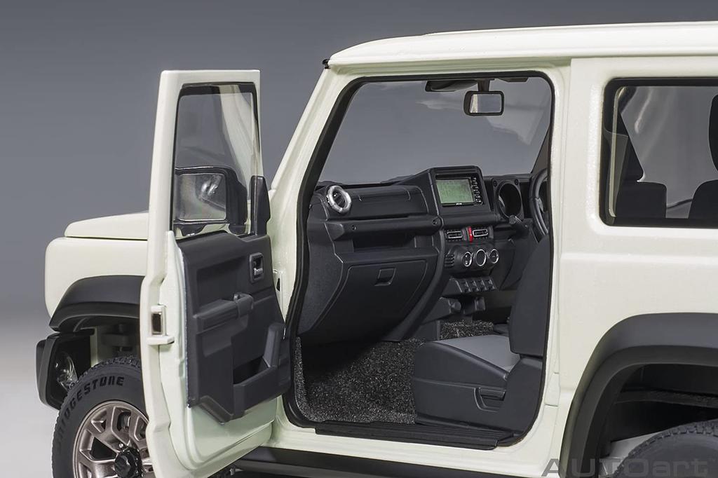 AUTOart Suzuki Jimny Sierra White Pearl Готовый продукт 78511 1/18 (JB74)