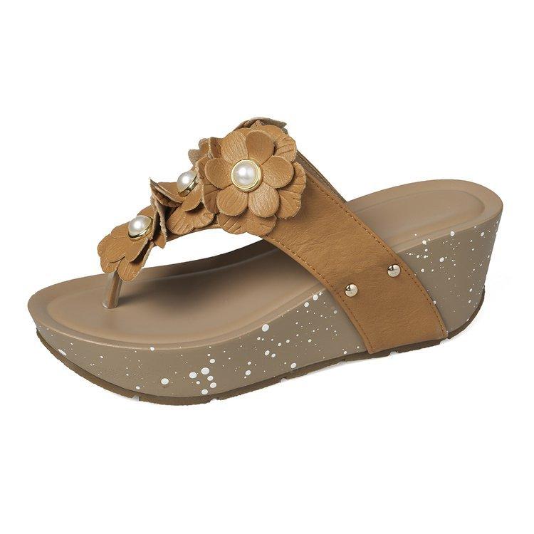 Large Size Slope Heel Slippers Women's Summer New Engraved Rivets Waterproof Table Flip-flops Women