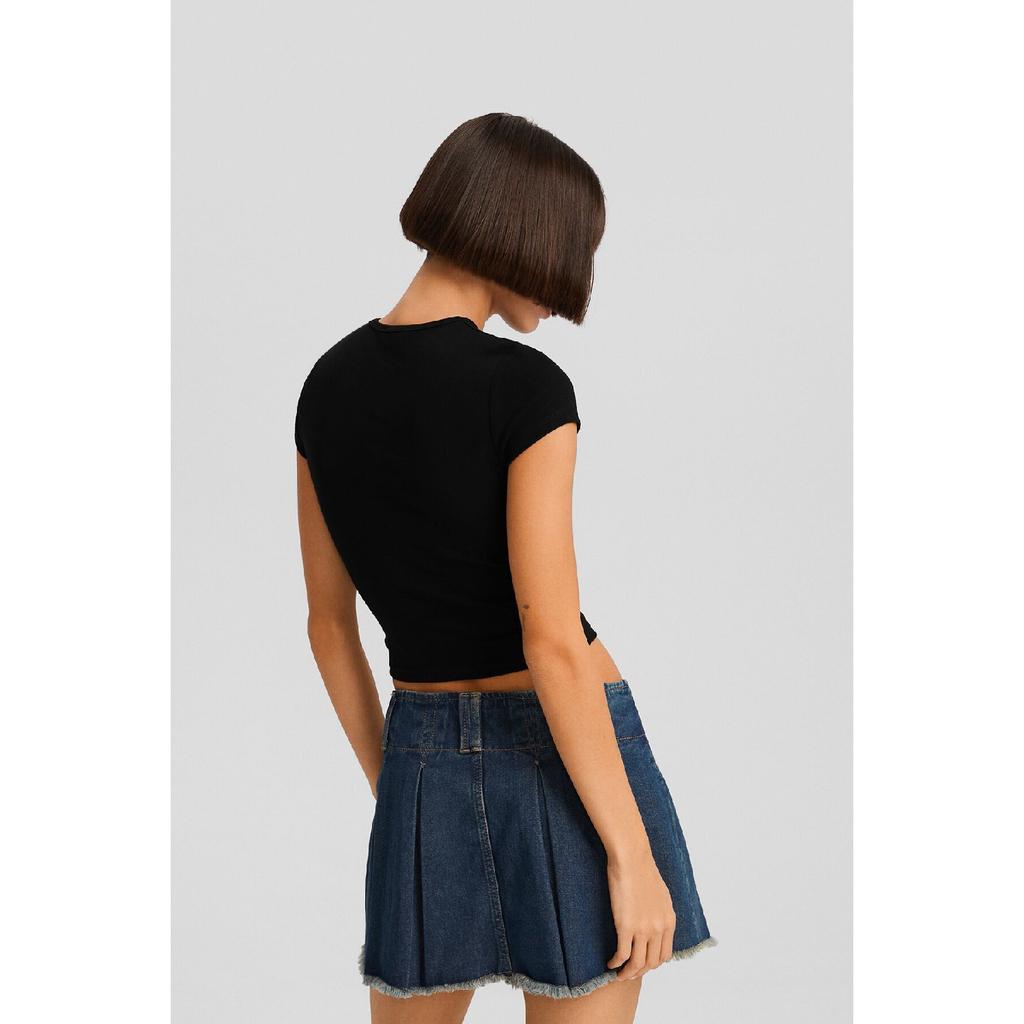 Футболка с коротким рукавом и круглым вырезом