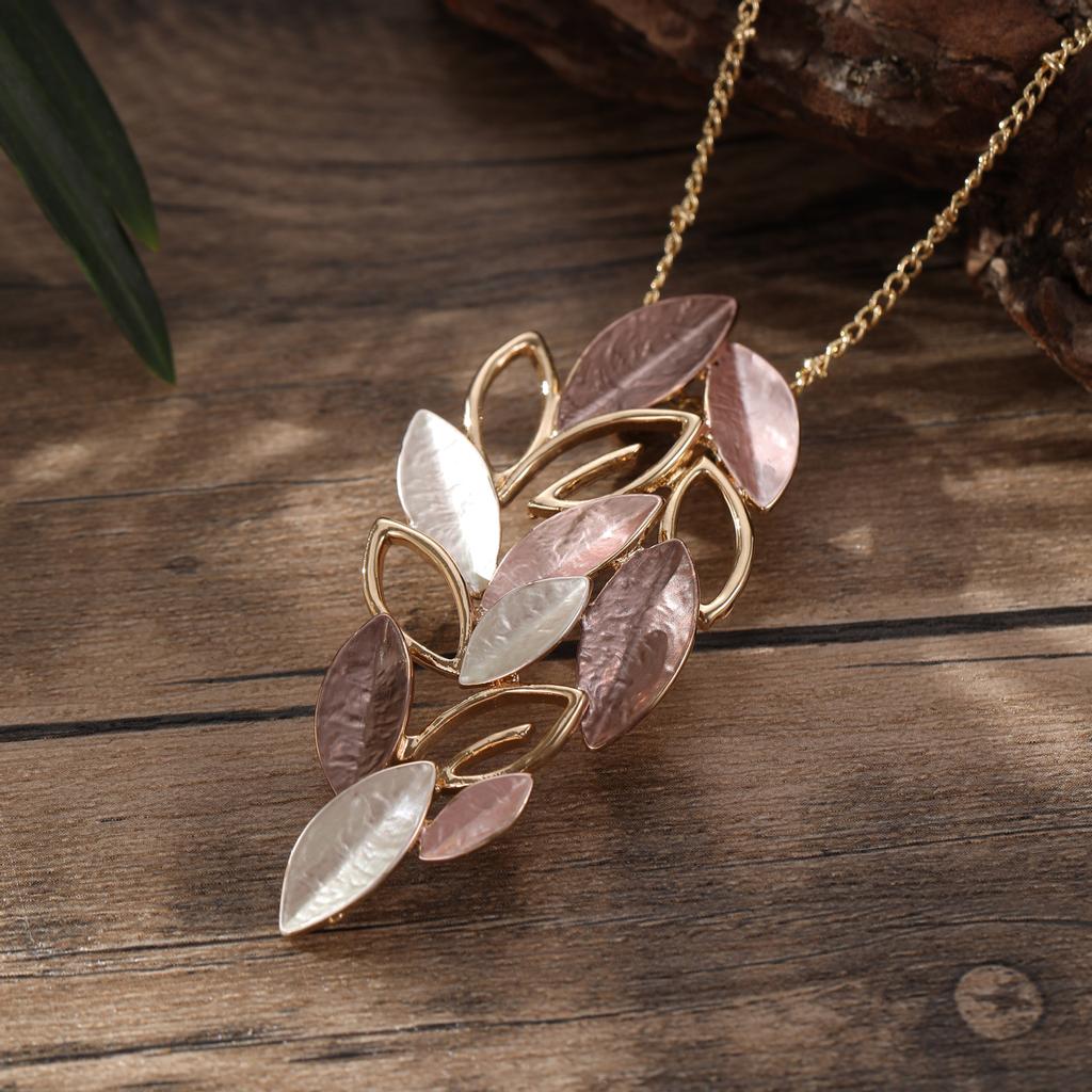 Новый кулон в виде полого листа с масляной росписью, женское премиальное ожерелье с геометрическим листом с тонким покрытием из масляной краски