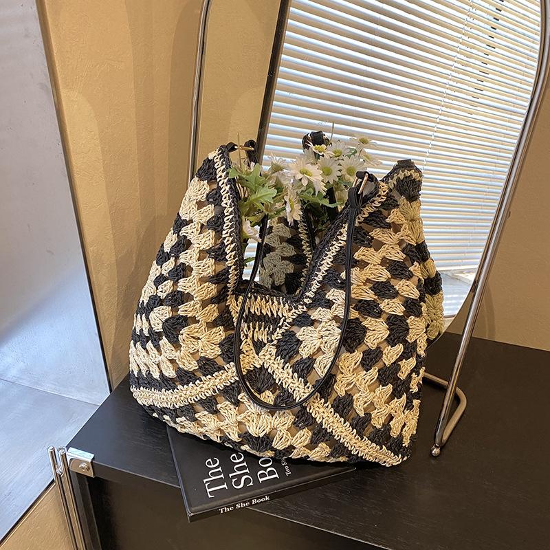 Summer Straw Woven Bag Women's New Seaside Vacation Beach Hollow Shoulder Tote Bag Woven Bag