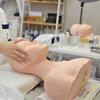 Большая модель головы (половина тела) из мягкого силикона, косметологический манекен, для макияжа, наращивания ресниц, дизайна бровей, массажа, тренировок, модель для росписи лица