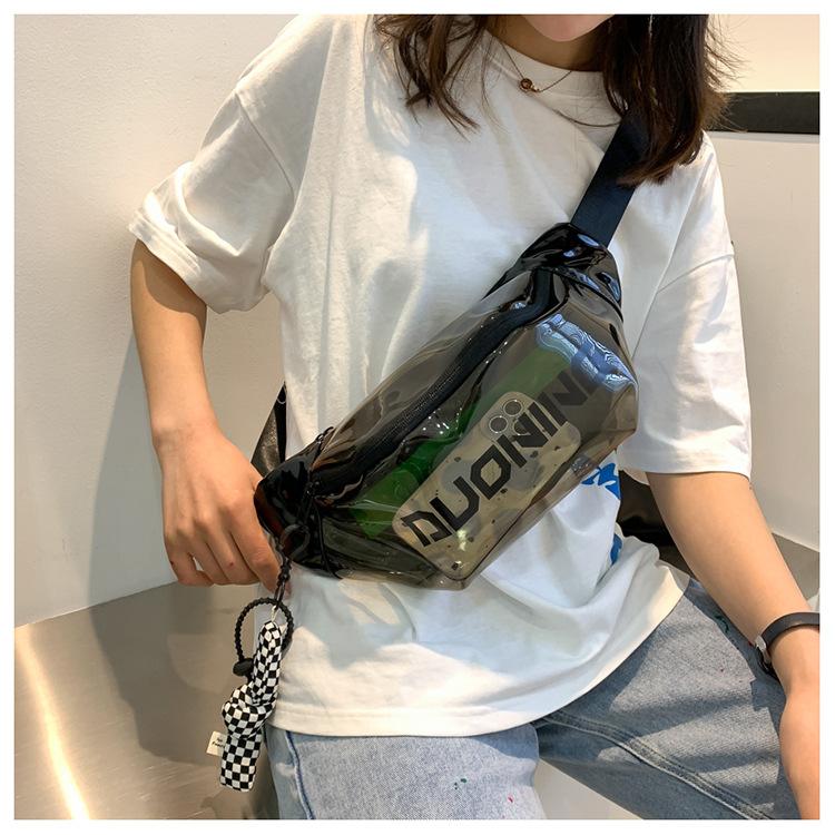 Маленькая женская сумка 2024 весна корейская версия новой спортивной и досуговой простой поясной сумки модная трендовая прозрачная сумка из ПВХ на грудь