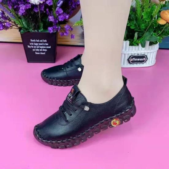 1 Pair Breathable Walking Shoes Flat Heel Women Middle Platform Walking Shoes Wear-resistant Lightweight Sports Footwear