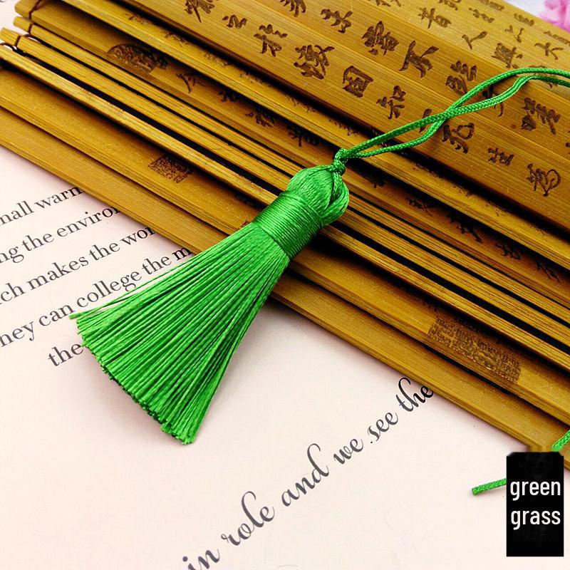 Short 5cm DIY Handmade Tassel Pendant for Phones or Cars - Retro Style