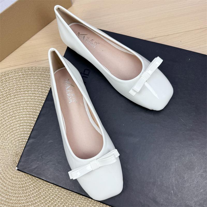 Модная женская обувь на плоской подошве 2025 Весна и Осень Новая неглубокая квадратная с бантом Большой размер Женская обувь 42 43 44 Женская обувь Лоферы Женские