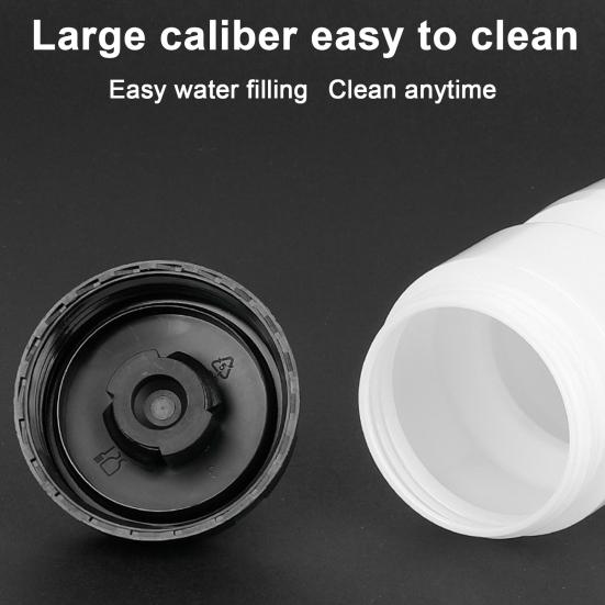 Велосипедная бутылка для воды емкостью 720 мл с уплотняющим носиком прессового типа, пищевой класс, не содержит бисфенола-А, герметичная конструкция, удобная бутылка для воды с захватом